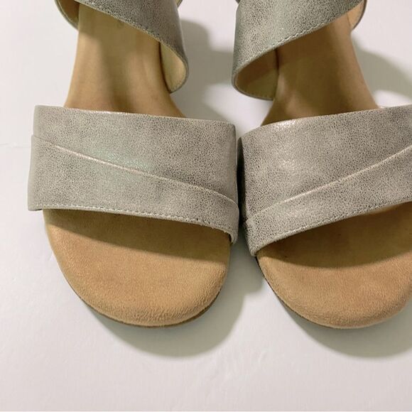 Rockport Comfort Women's Metallic Low Wedge Strappy adjustable Sandals 9 - Picture 3 of 14